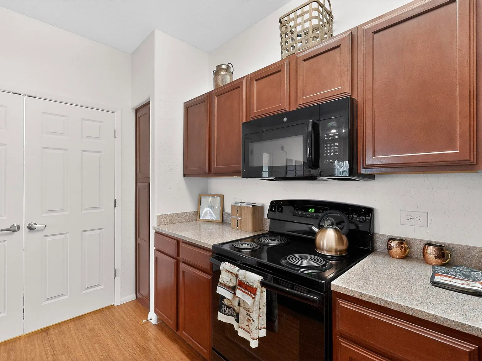 Spring River Luxury Apartment Homes — Photo 4