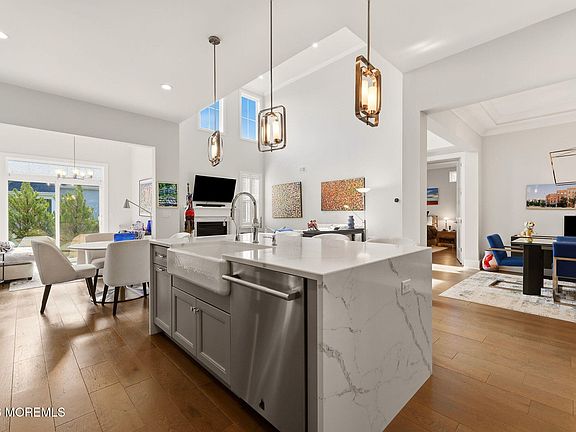 5th image of 139 Grandview Circle