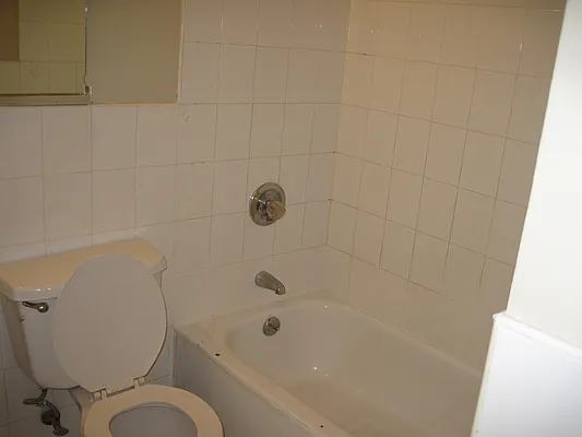 Rented by 18 REALTY | media 36