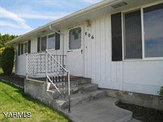2nd image of 906 Riverview Ave