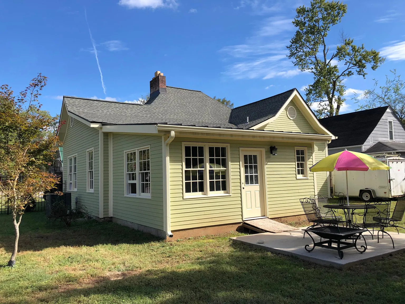 3 bed, 1.5 bath, 1820 sqft, $2,000 — Photo 3