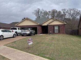 1013 Wolf Hollow Dr, Wesson, MS 39191