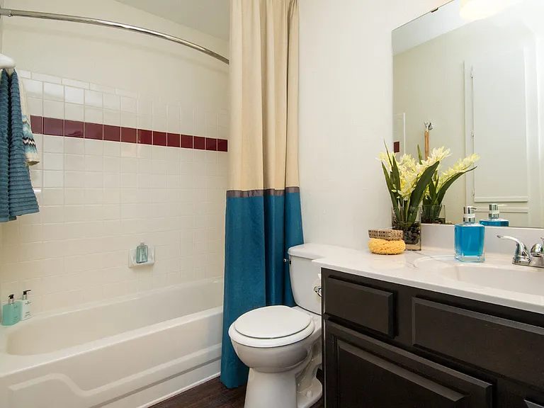 Dover Farms Apartments — Photo 15