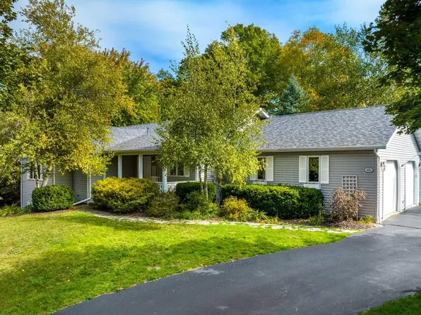 10504 S Highland Rd, Sister Bay, WI 54234