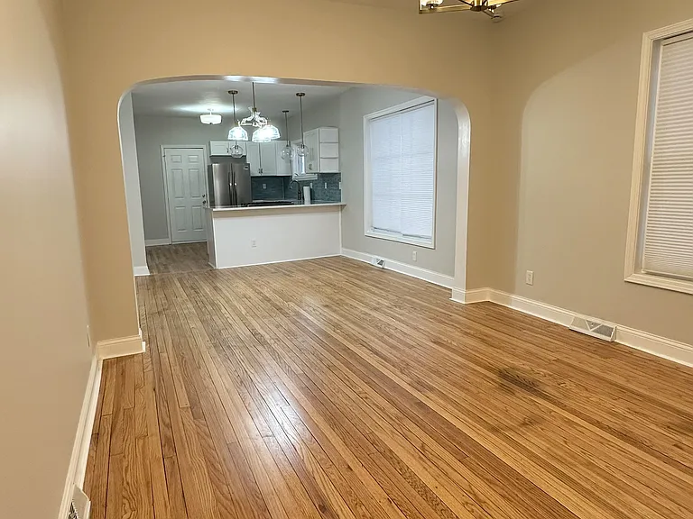 806 Hayes St — Photo 2
