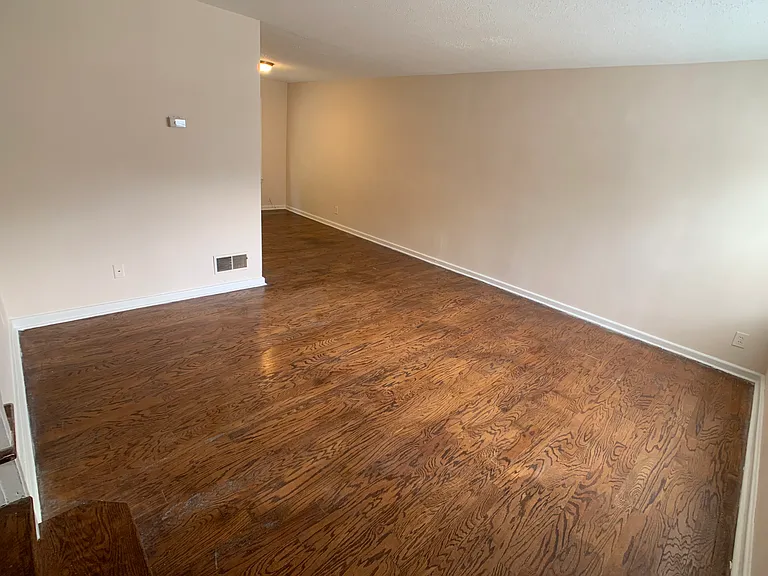 1691 Valley Ave — Photo 3