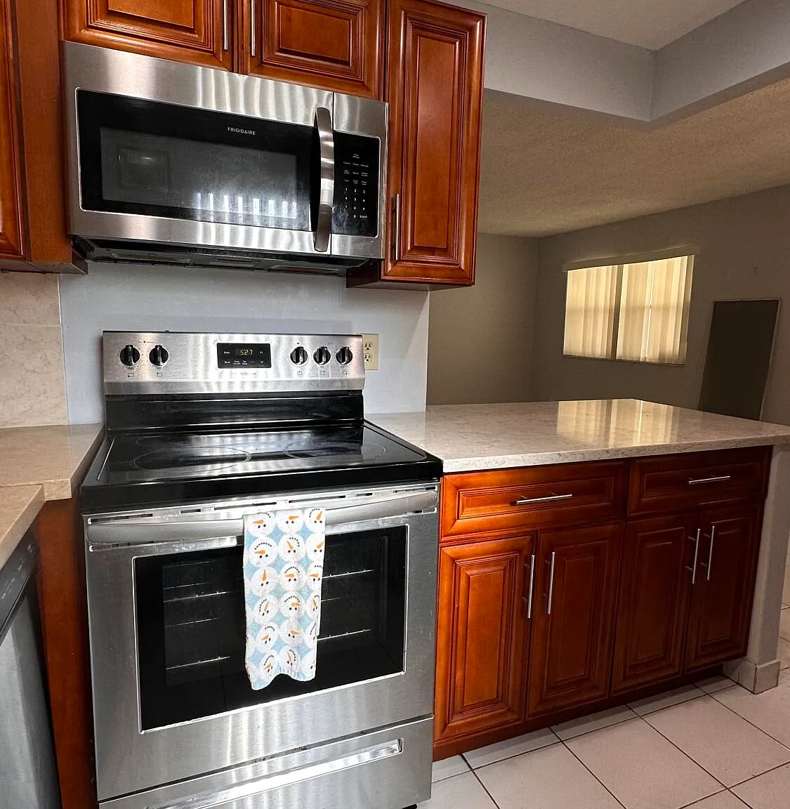 2 bed, 2.0 bath, 880 sqft, $1,700 — Photo 1
