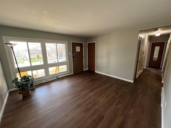 2nd image of 554 Apex Dr