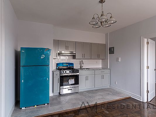 2nd image of 8602 Ridge Blvd #22