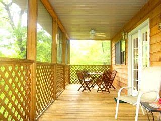 Screened-in back deck