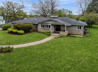 11613 Country Club Rd, Woodstock, IL 60098