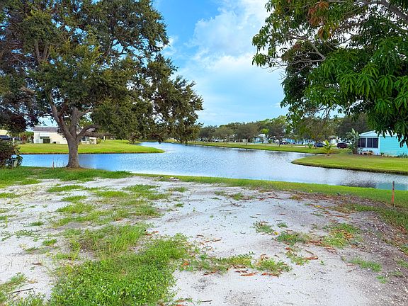 5th image of 9 Don Quixote Lane