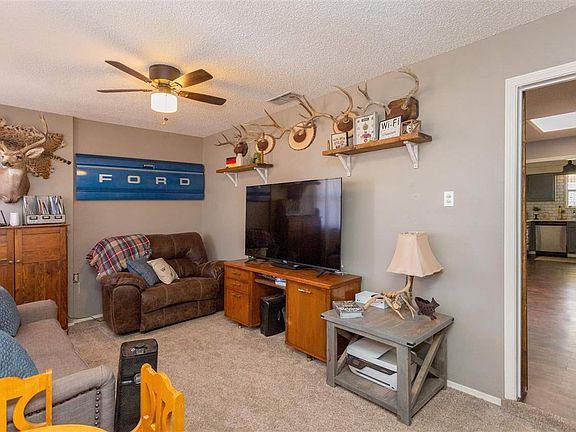 5th image of 704 Golondrina Dr