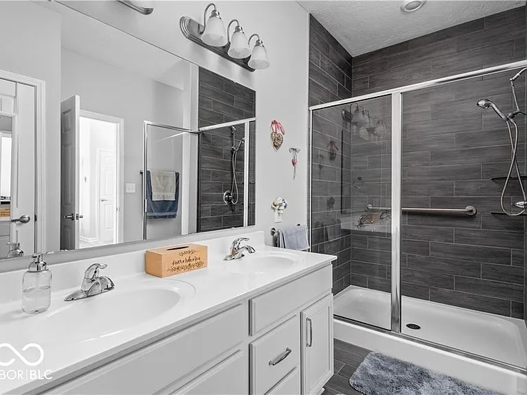 5826 Cresswell Ln — Photo 11