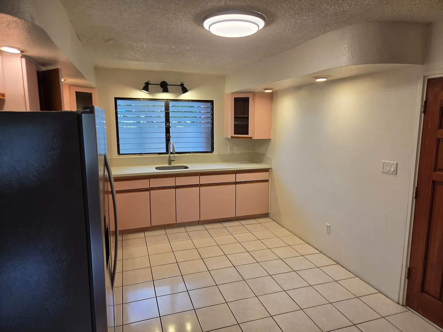 2 bed, 950 sqft, $2,550 — Photo 3