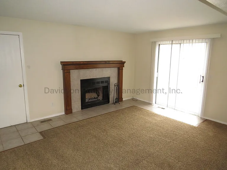 7049 White Buffalo Rd — Photo 4