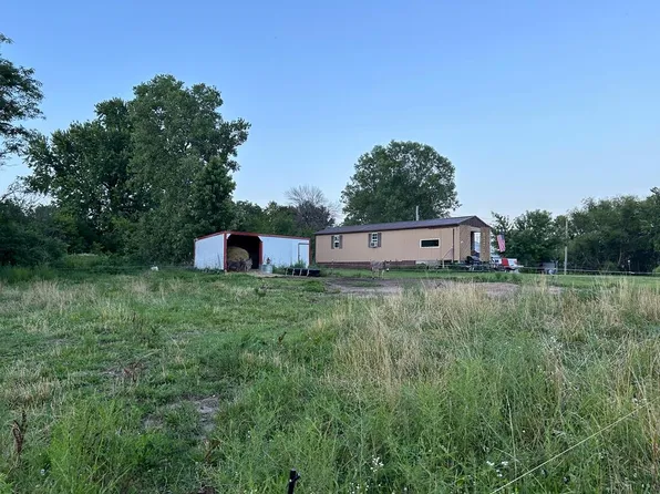 312 W Chariton St, Callao, MO 63534