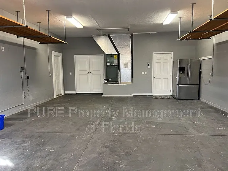 1035 SW 33rd Pl — Photo 25