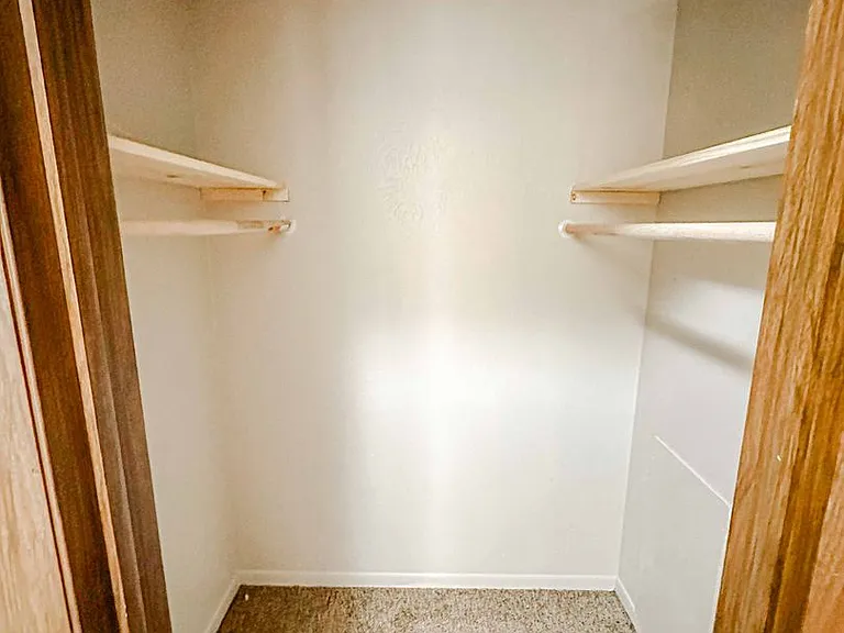 6730 Hill Ave — Photo 7