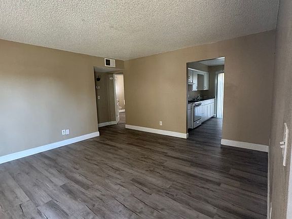 4th image of 624 N Garden St #C