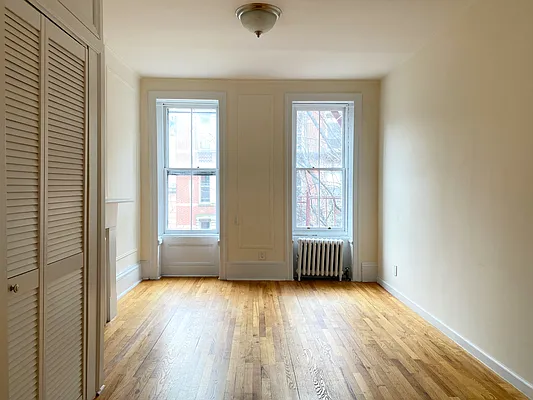 Rented by Waverly Realty Associates | media 8