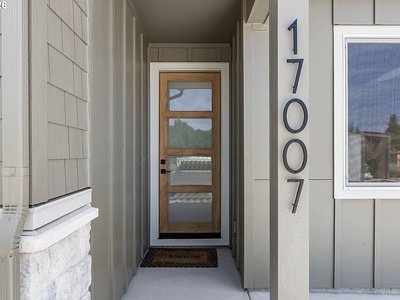 4th image of 17007 NE 95th Cir