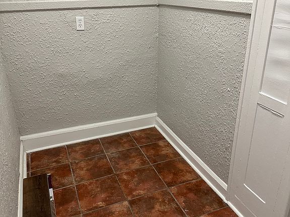 5th image of 2000 N Market St APT 3