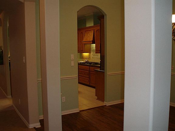 Great dining room with lots of niches for your art pieces.