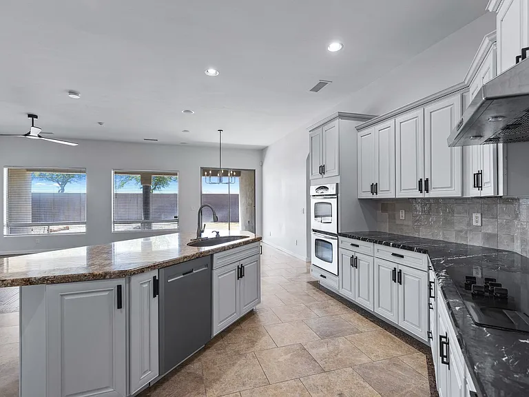 21439 E Maya Rd — Photo 18