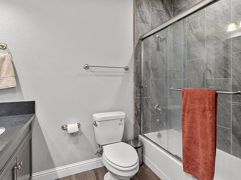 287 S Westberry Blvd — Photo 28