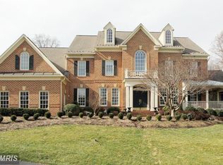 1532 Victoria Farms Ln, Vienna, VA 22182