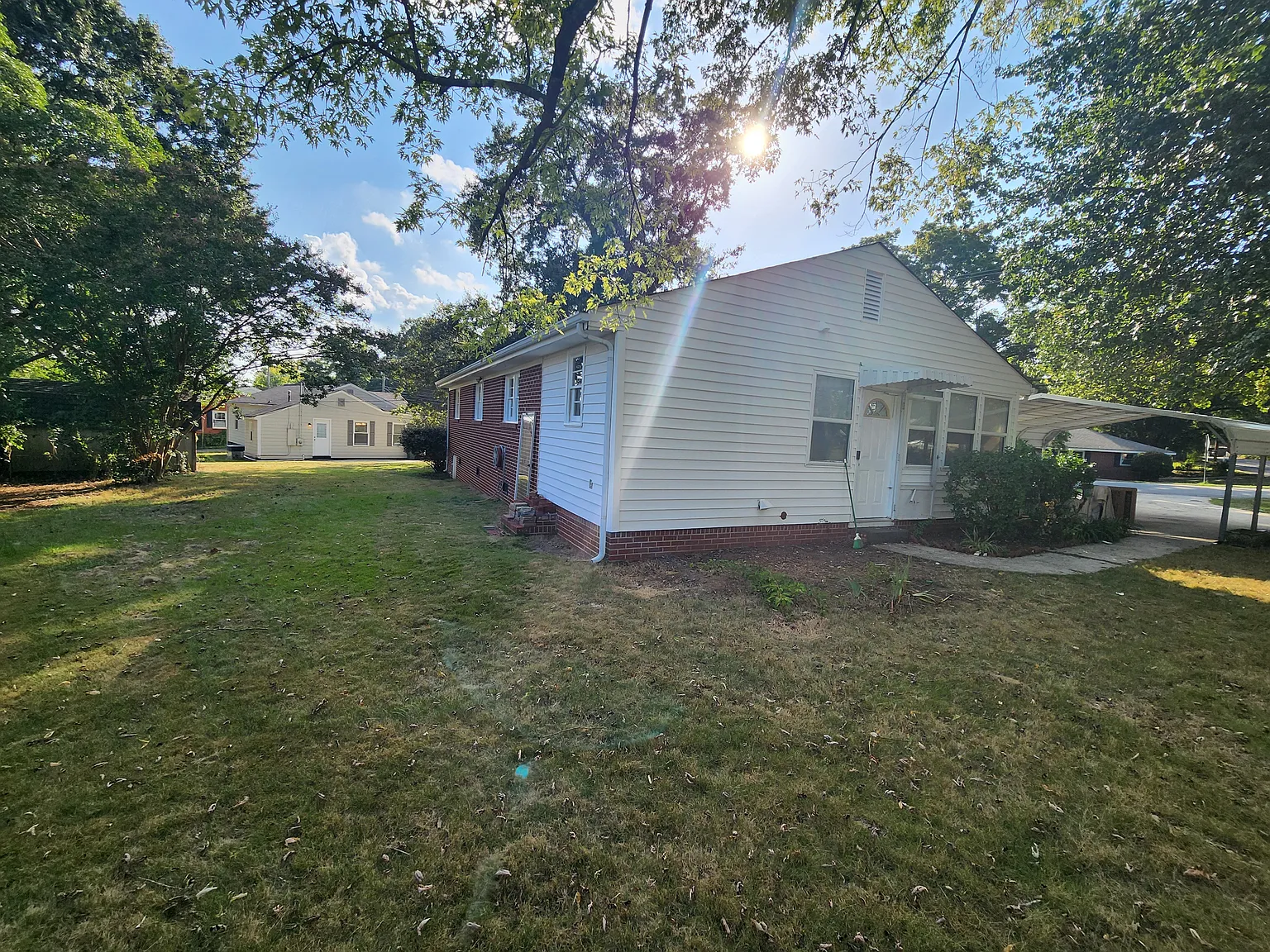 4 bed, 1495 sqft, $1,850 — Photo 3