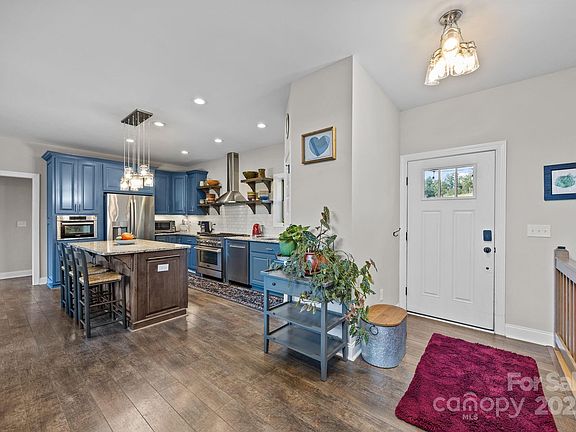 4th image of 55 Withers Ln