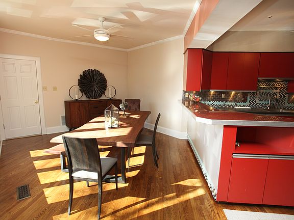 2nd image of 3549 Highland Court Dr