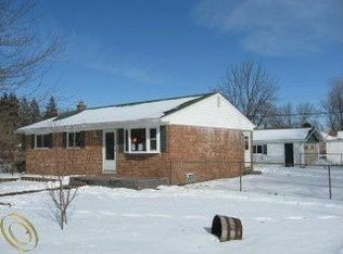 7506 Gilman St, Westland, MI 48185