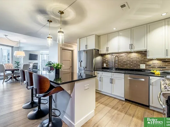 200 S 31st Ave APT 4501, Omaha, NE 68131