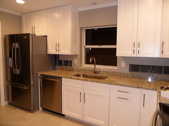 5th image of 700 S Lake Formosa Dr