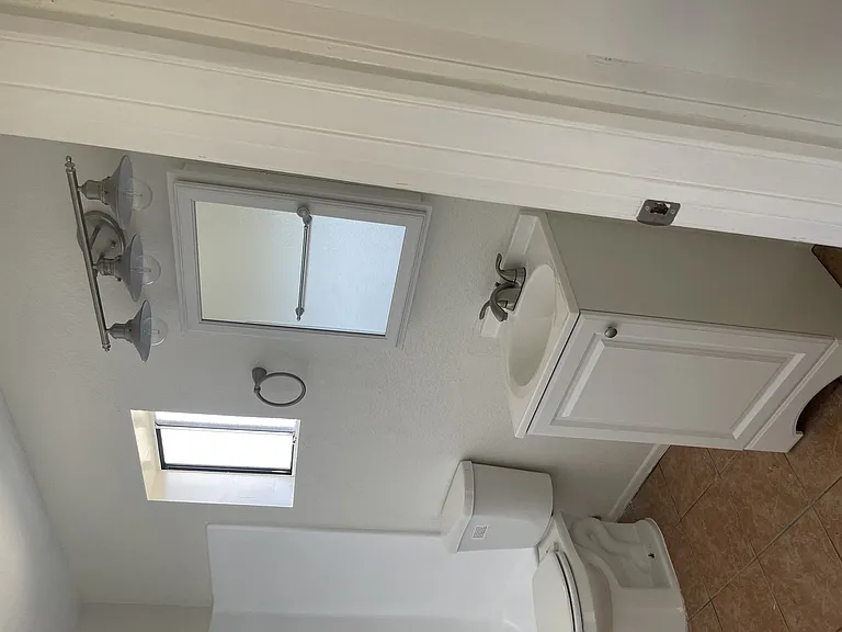 11503 Menlo Ave — Photo 15