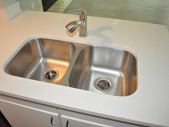 2nd image of 211 Saint Andrews Ct