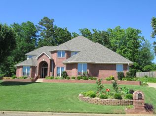 3102 Fairway Oaks Ln, Longview, TX 75605