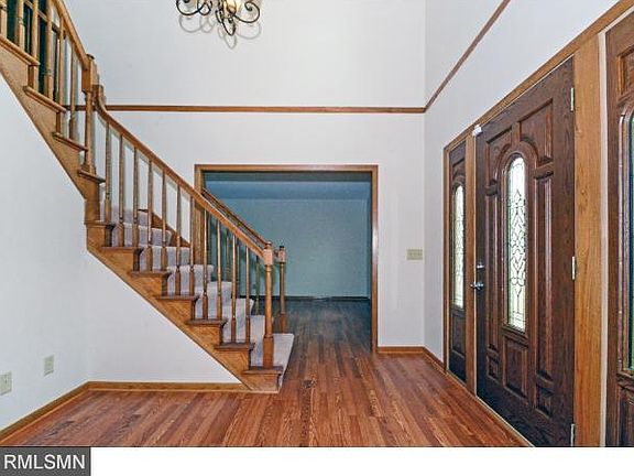 2nd image of 3043 Chippewa Ct N