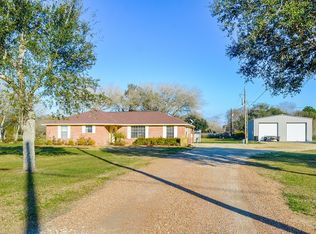 2449 Fm 1163 Rd, El Campo, TX 77437