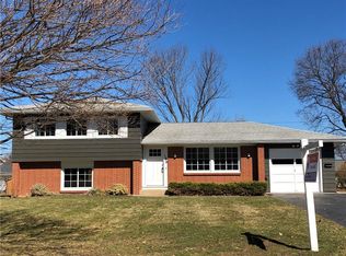 180 Meadowbriar Rd, Rochester, NY 14616