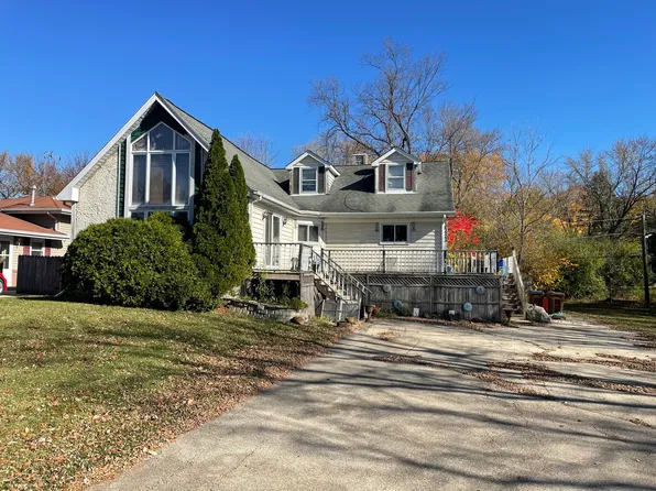 1N423 County Farm Rd, West Chicago, IL 60185