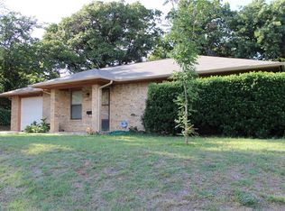 7110 Allyn Dr, Azle, TX 76020