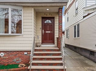 8921 Aubrey Ave, Ridgewood, NY 11385
