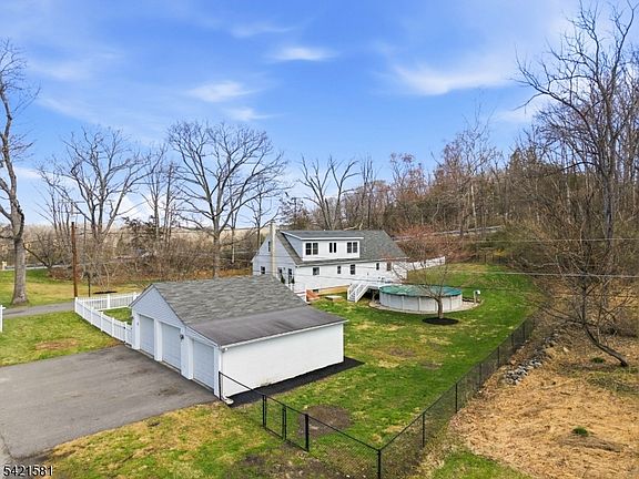 3rd image of 34 Old Middleville Rd