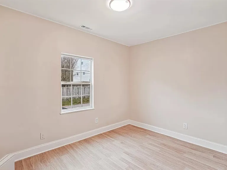 3736 Beach Drive Blvd — Photo 10