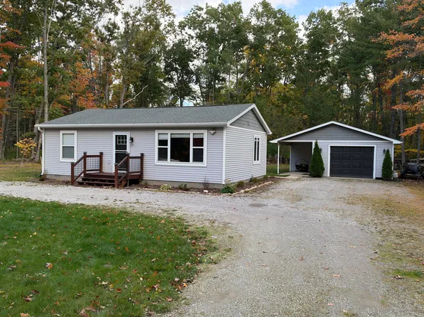 1549 W College Dr, Lewiston, MI 49756