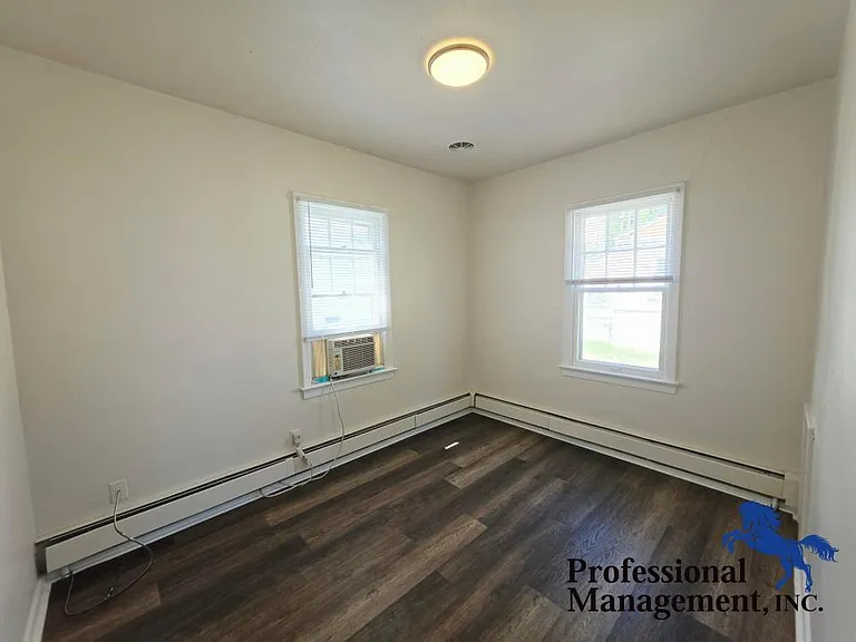 828 Broadwater Ave — Photo 6